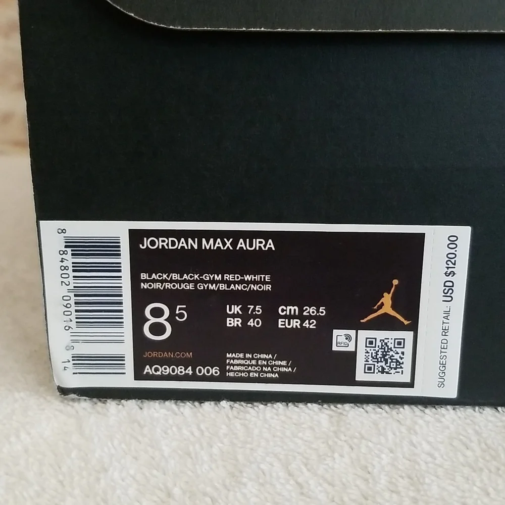 Jordan Max Aura Sneakers